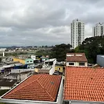 Sobrado Prox Ao Autodromo Com Vaga De Estacionamento